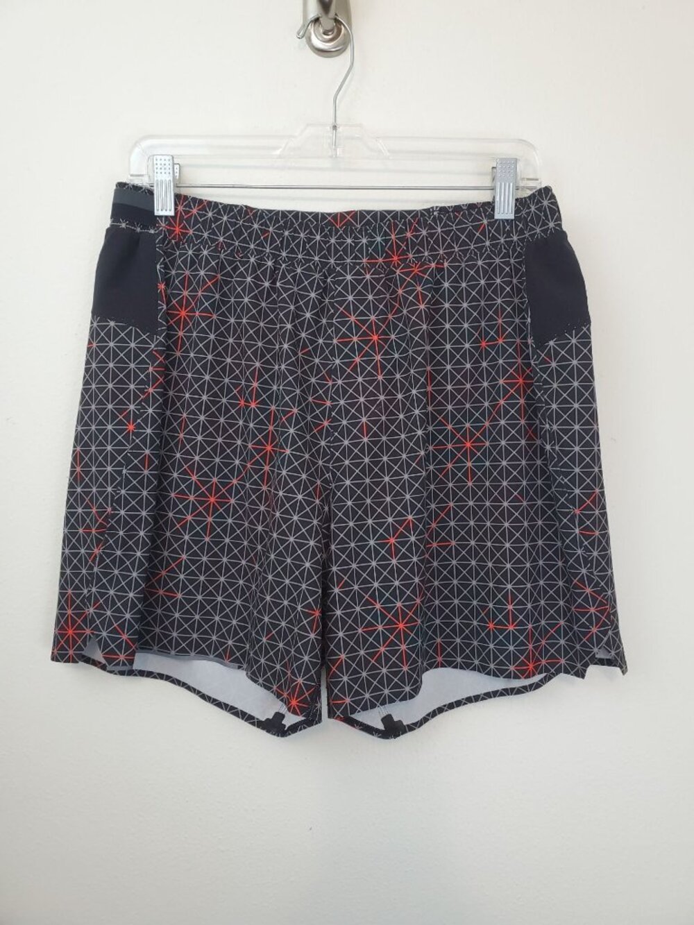 Lululemon Membership Surge Short 6" Lined